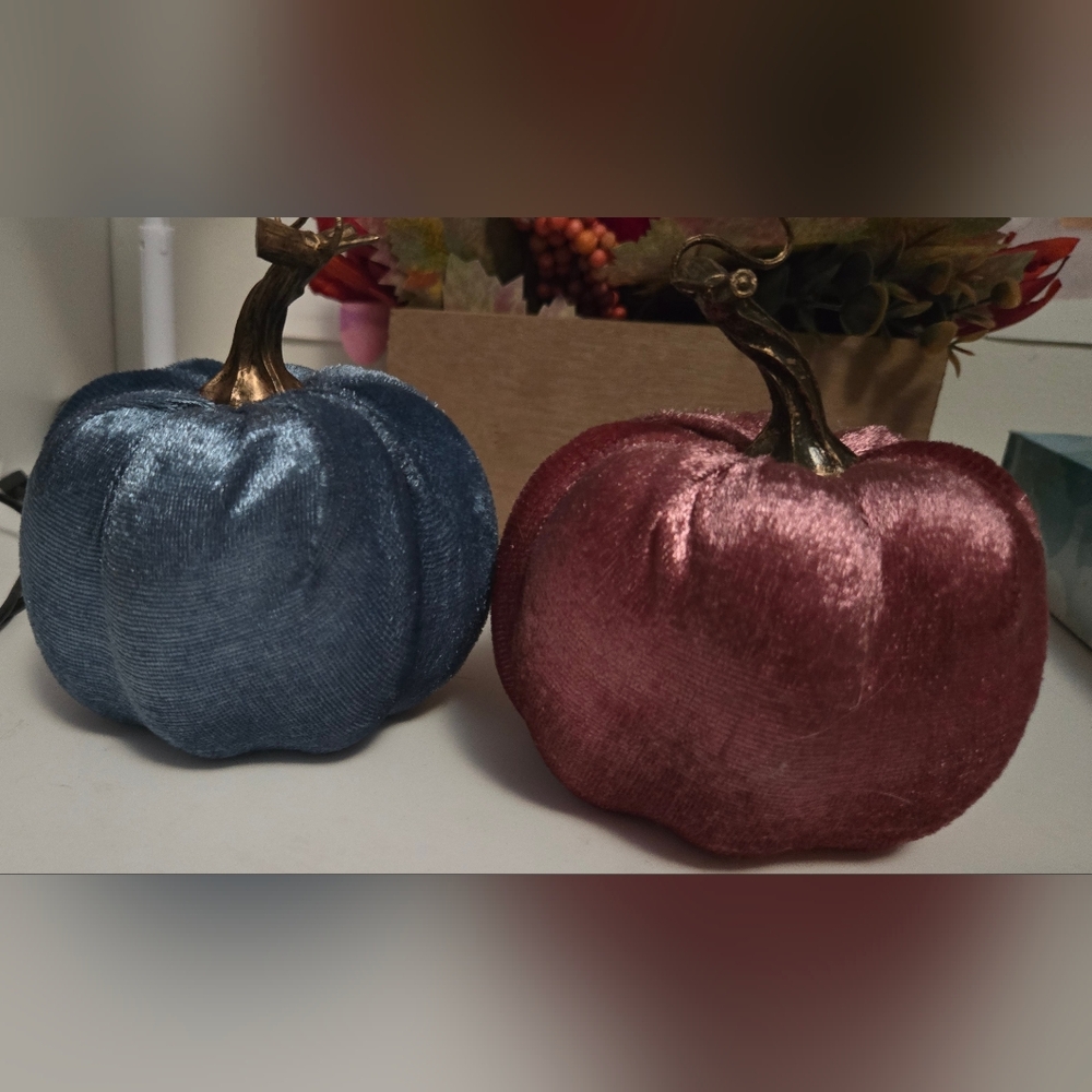 Velvet Blue and Pink Decorative Pumpkins And Cute Center Piece